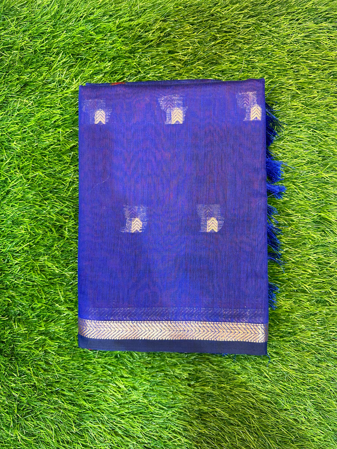 Maheshwari Cotton ( Royal blue with deep red pallu )