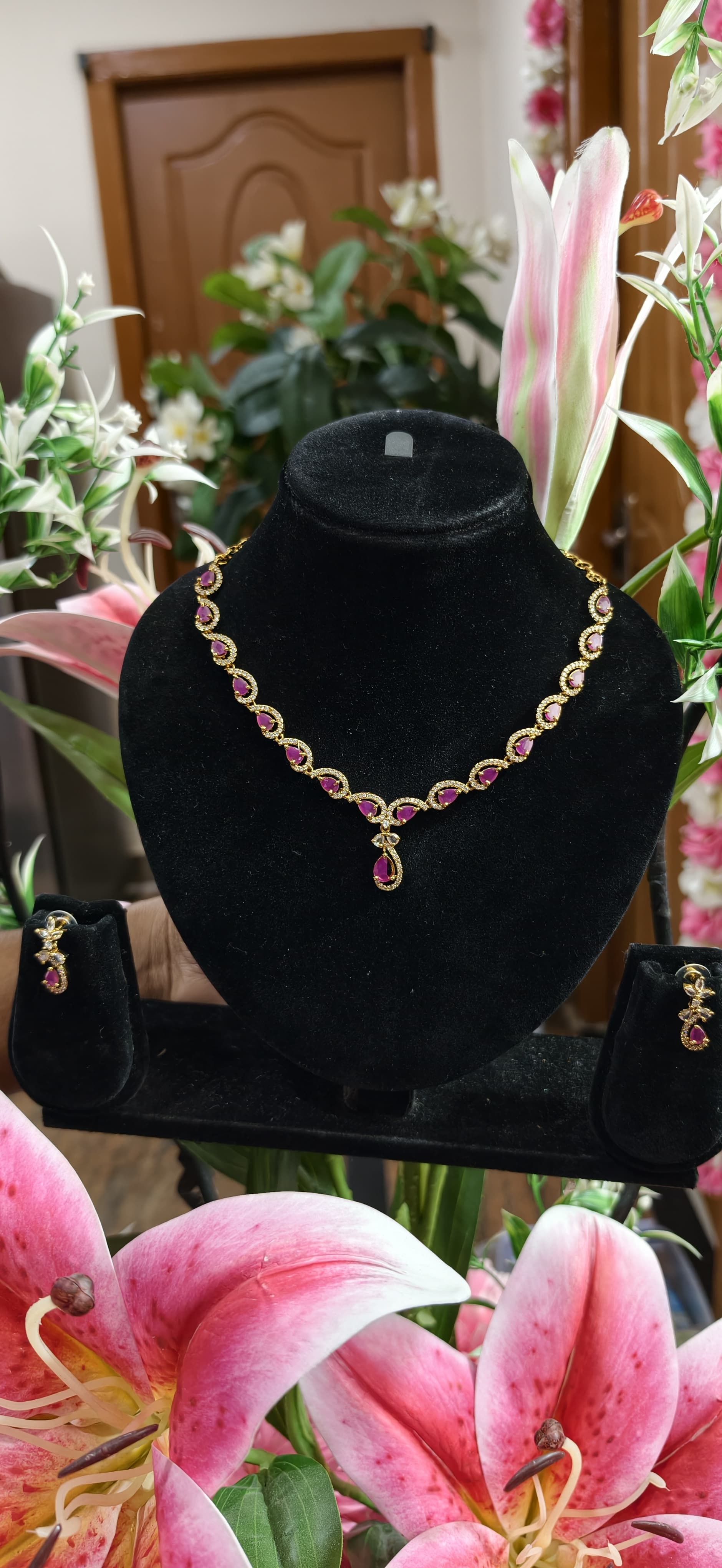ROSE CHARM GLD NECK SET