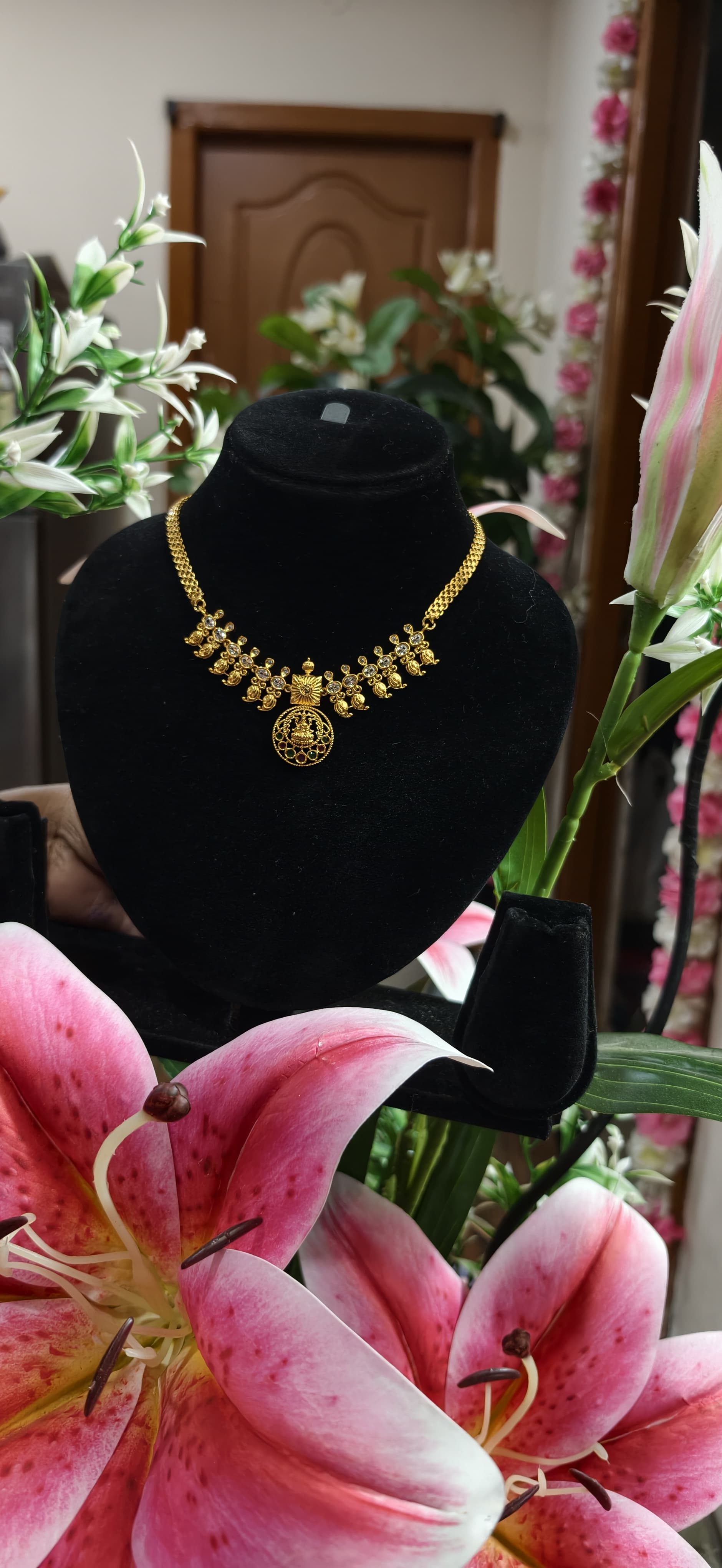 LAKSHMI COIN PENDANT NECK SET