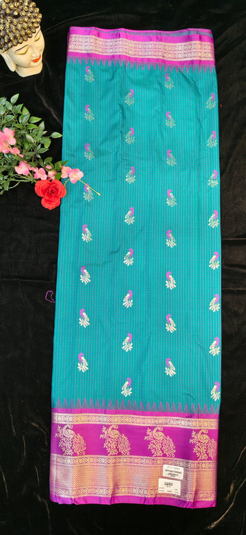 VINTAGE GADWAL PATTU SAREES-8