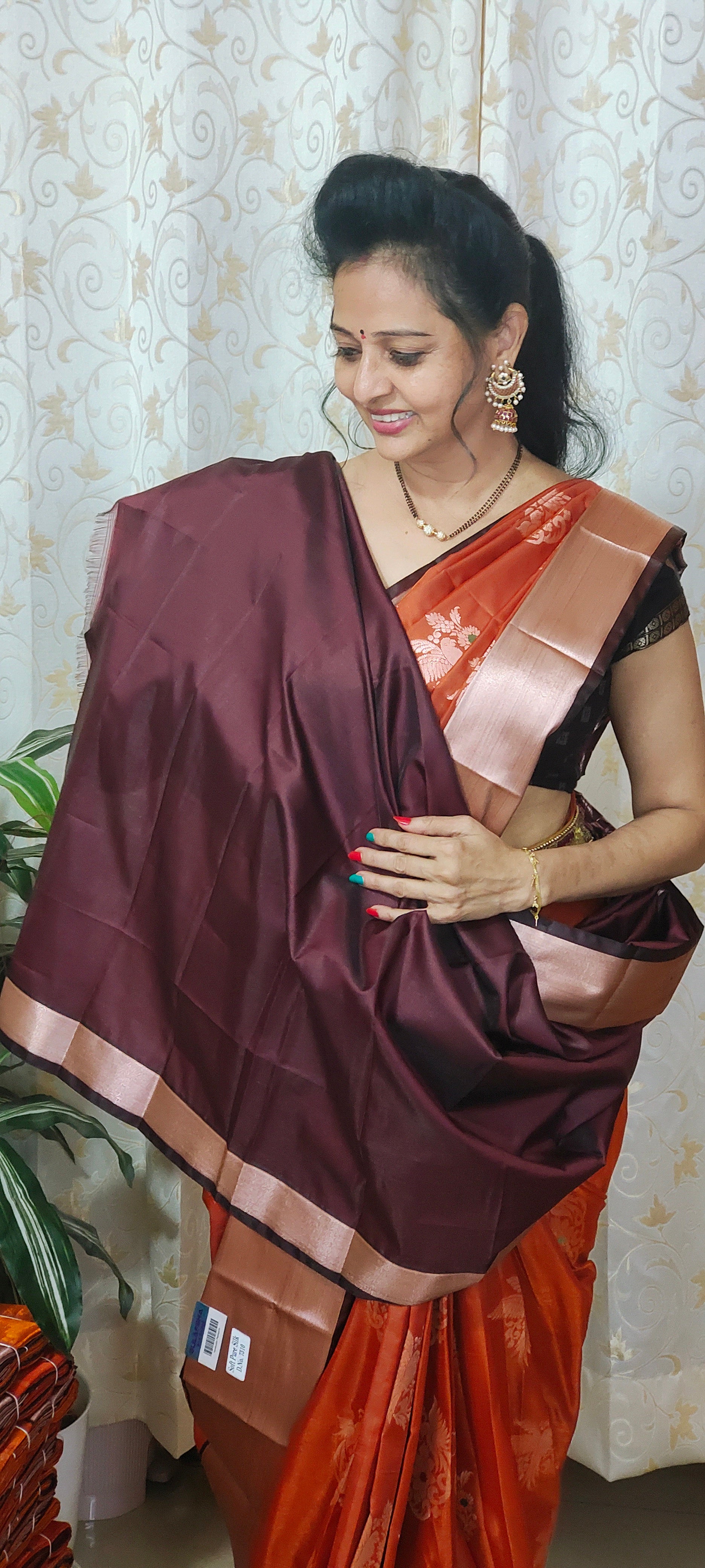 Rust orange pattu