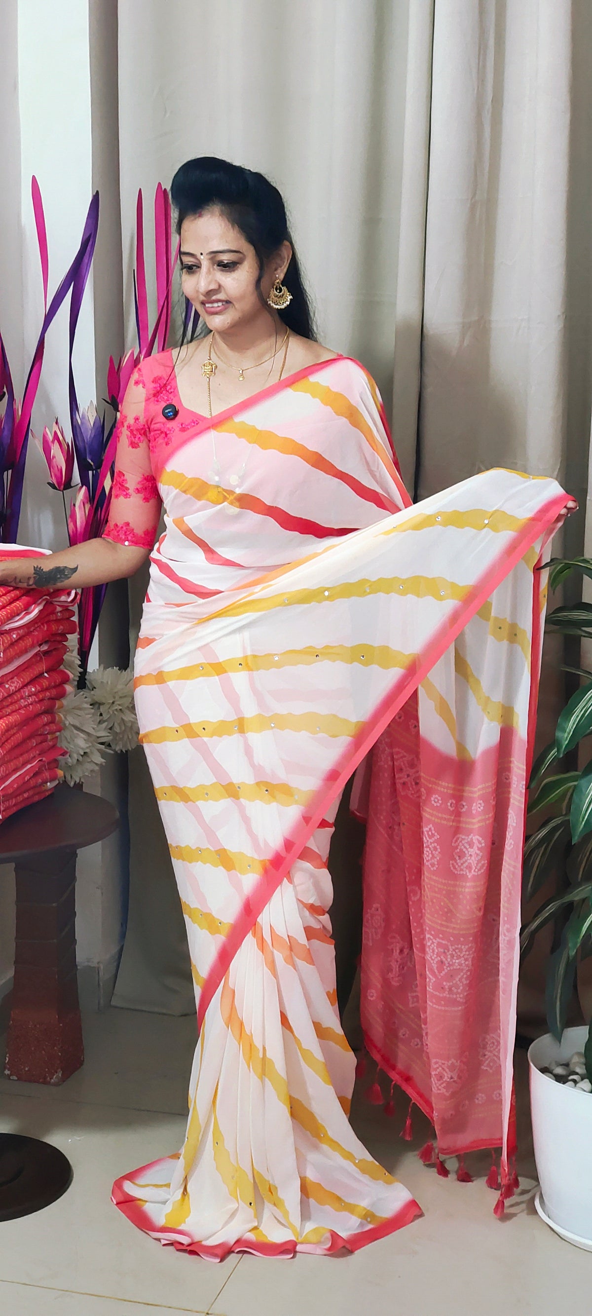 Lahariya mirror