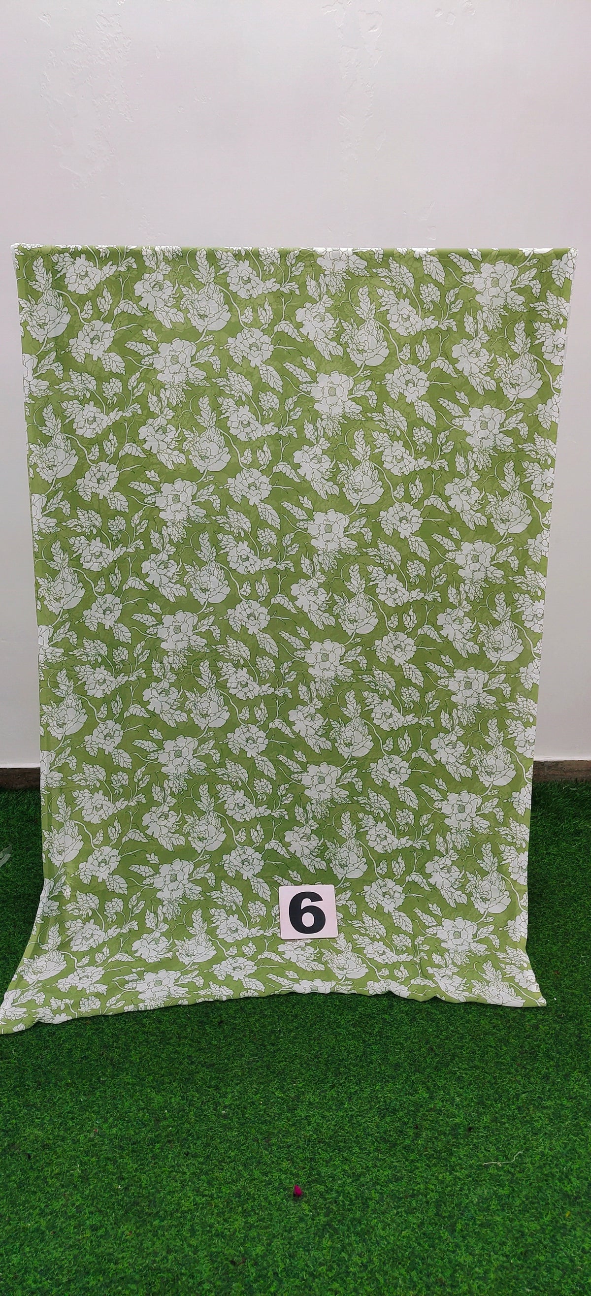Magnetic 6
