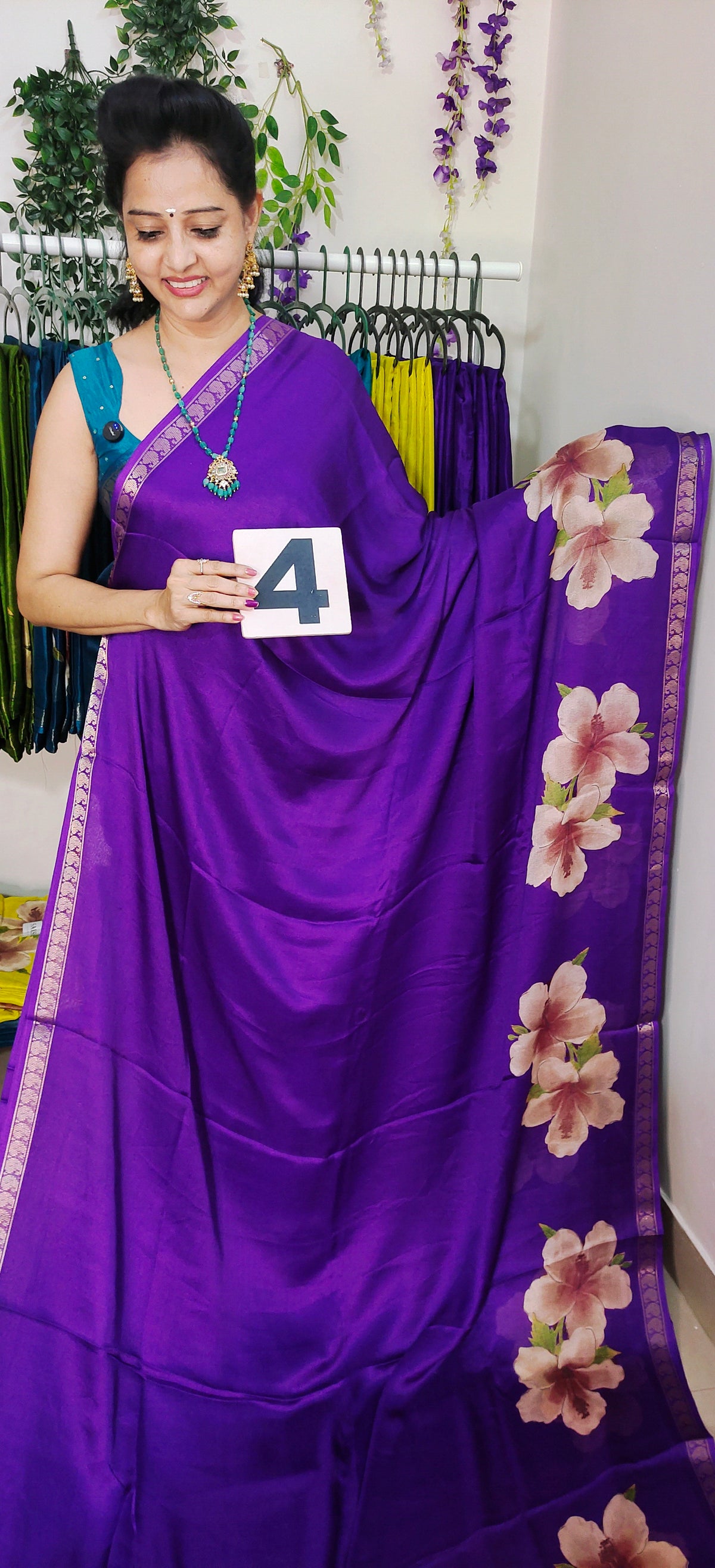 Sakshi 4