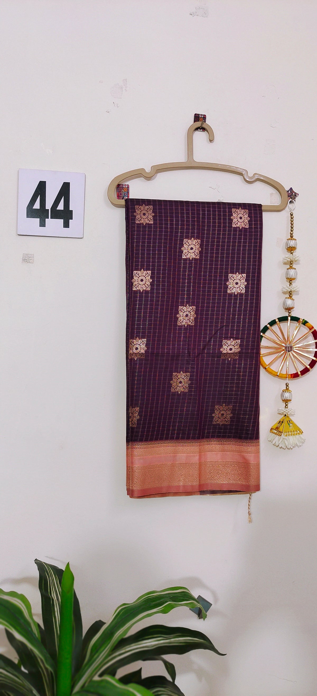 vintage pattu 44