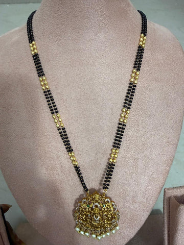 Black beeds 4